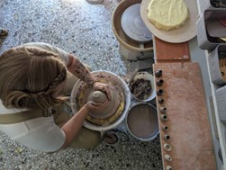 Η κεραμική τέχνη στο επίκεντρο με φόντο τα Μετέωρα